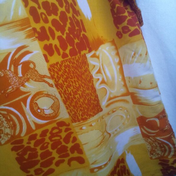 New Gear Shirt L Women Short Sleeve Button Up Animal Print Orange Yellow - Picture 2 of 16